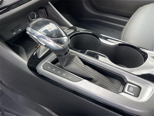 new 2025 Buick Envista car, priced at $29,495