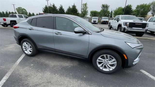new 2025 Buick Envista car, priced at $26,705
