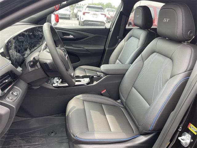new 2025 Buick Envista car, priced at $29,495