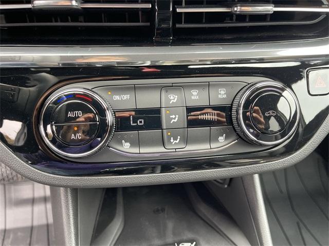 new 2025 Buick Envista car, priced at $29,495