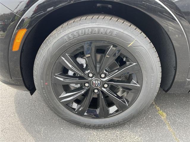 new 2025 Buick Envista car, priced at $29,495