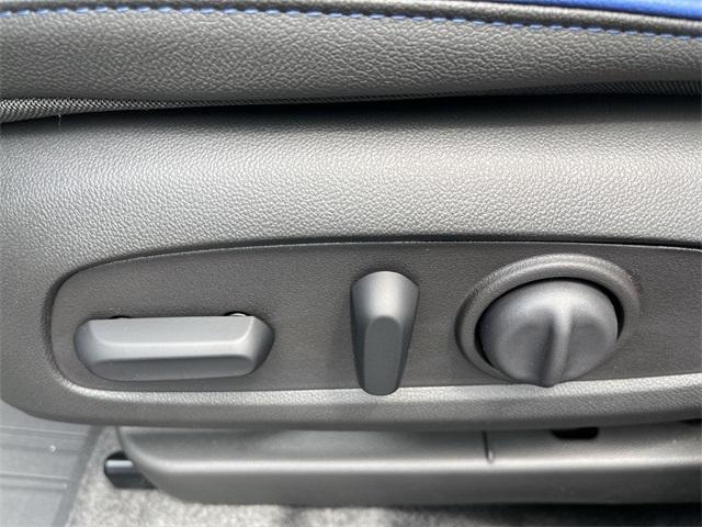 new 2025 Buick Envista car, priced at $29,495