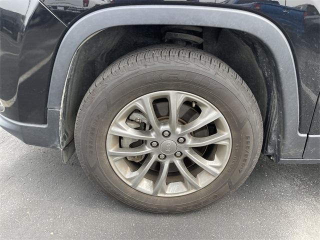 used 2021 Jeep Cherokee car, priced at $21,981