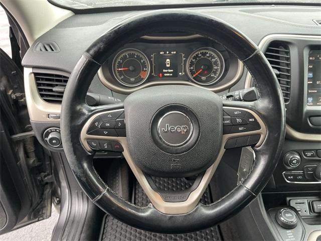used 2015 Jeep Cherokee car, priced at $8,990