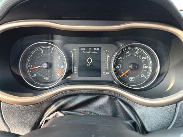 used 2015 Jeep Cherokee car, priced at $9,990
