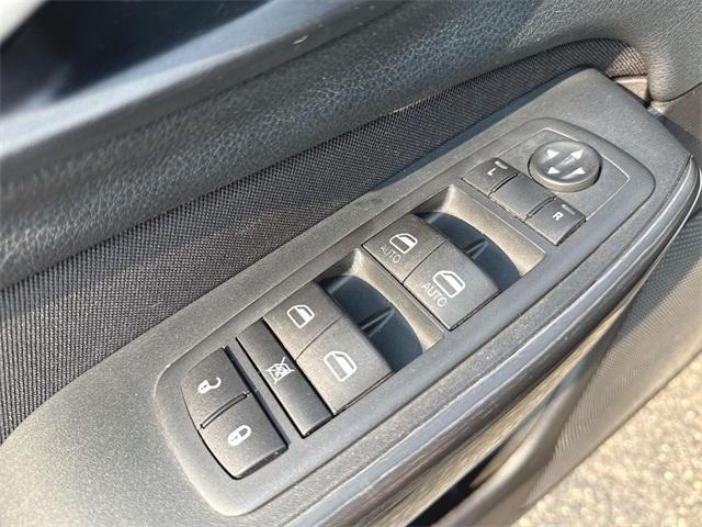 used 2015 Jeep Cherokee car, priced at $9,990