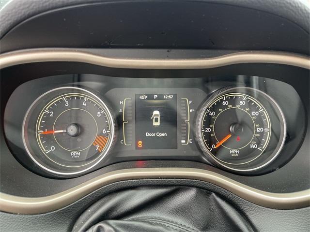 used 2015 Jeep Cherokee car, priced at $8,990