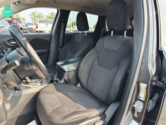 used 2015 Jeep Cherokee car, priced at $9,990