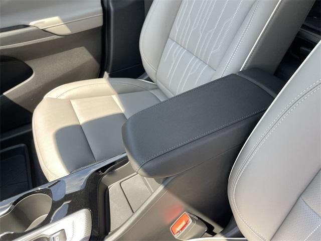 new 2025 Buick Envista car, priced at $31,235