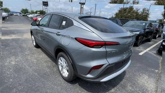 new 2025 Buick Envista car, priced at $27,425