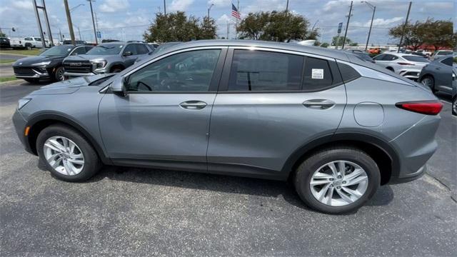 new 2025 Buick Envista car, priced at $27,425