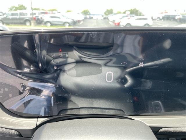 new 2025 Buick Envista car, priced at $27,425