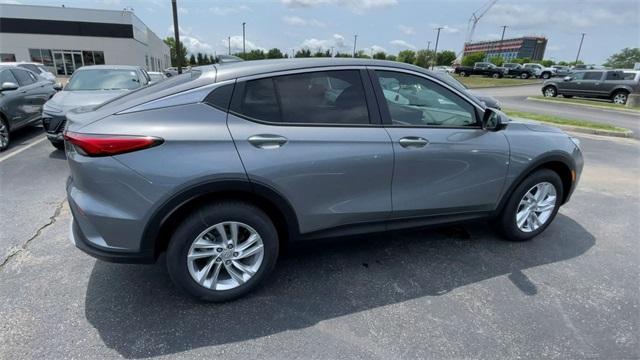 new 2025 Buick Envista car, priced at $27,425