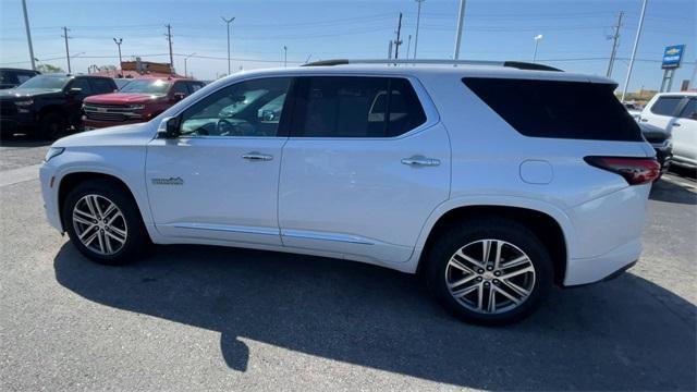 used 2022 Chevrolet Traverse car, priced at $27,990