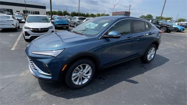 new 2025 Buick Envista car, priced at $27,425