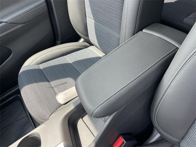 new 2025 Buick Envista car, priced at $27,425