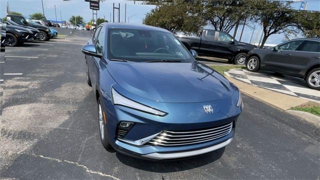 new 2025 Buick Envista car, priced at $27,425