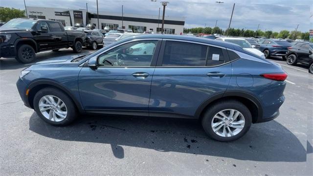new 2025 Buick Envista car, priced at $27,425