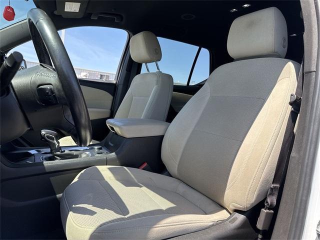 used 2022 Chevrolet Traverse car, priced at $24,490