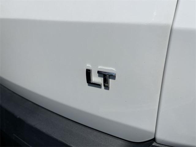 used 2022 Chevrolet Traverse car, priced at $24,490