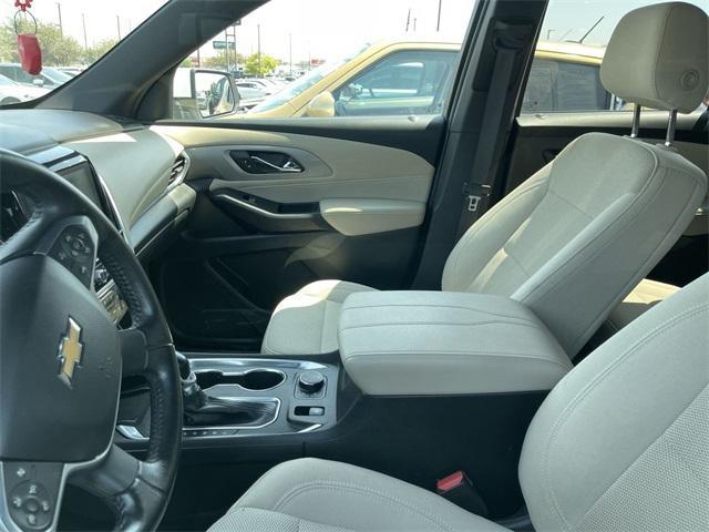 used 2022 Chevrolet Traverse car, priced at $24,490