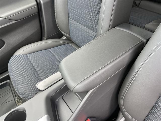 new 2025 Buick Envista car, priced at $26,930