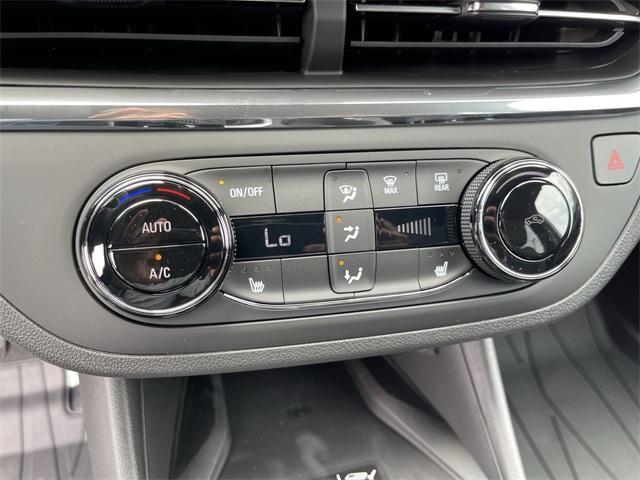 new 2025 Buick Envista car, priced at $26,930