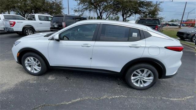 new 2025 Buick Envista car, priced at $26,930
