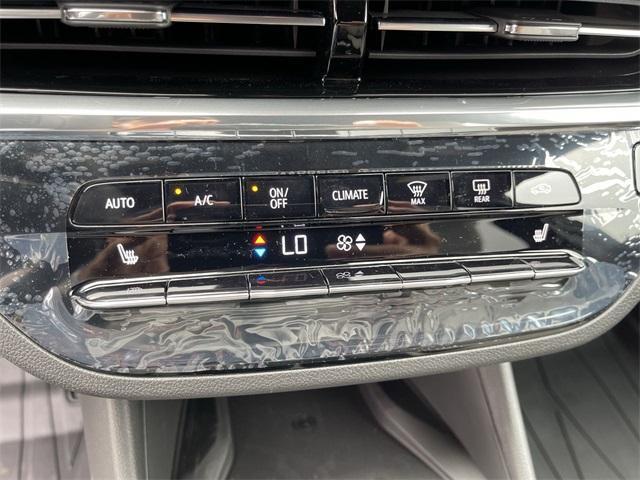 new 2025 Buick Envista car, priced at $30,635