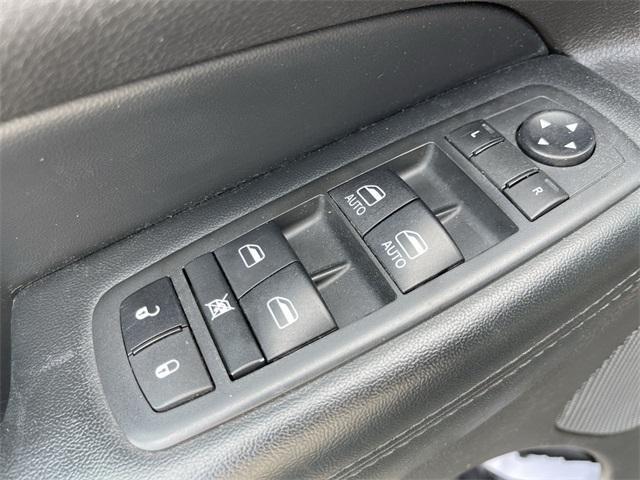 used 2021 Jeep Grand Cherokee car, priced at $23,991