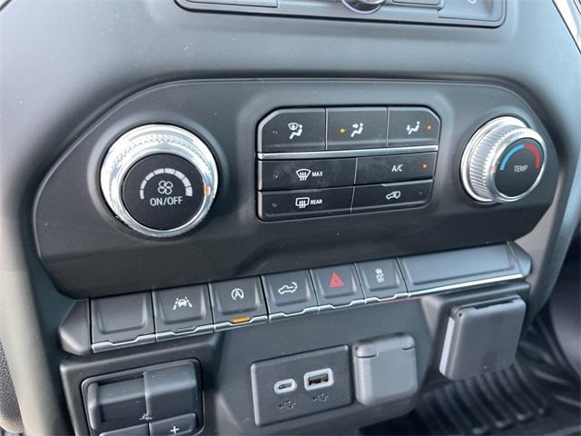 new 2025 GMC Sierra 1500 car, priced at $40,030