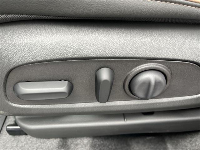 new 2025 Buick Envista car, priced at $31,135