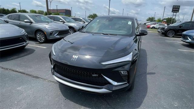 new 2025 Buick Envista car, priced at $29,495