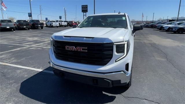 new 2025 GMC Sierra 1500 car, priced at $40,030