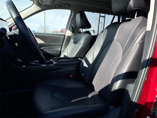 used 2024 Toyota Grand Highlander car, priced at $43,490