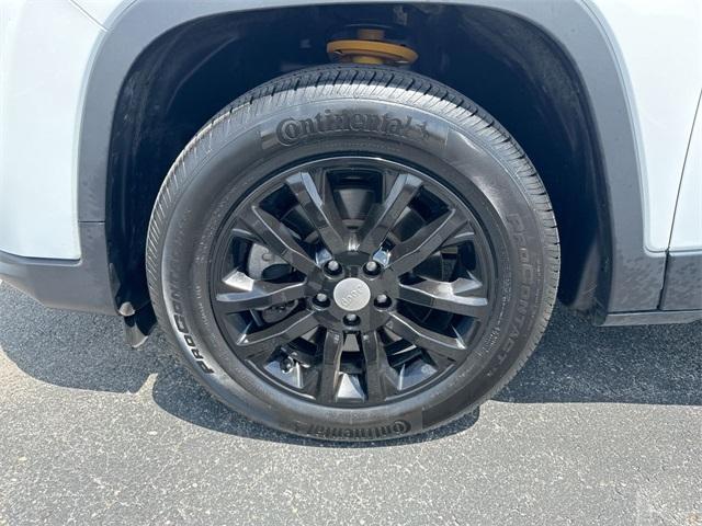 used 2019 Jeep Cherokee car, priced at $12,690