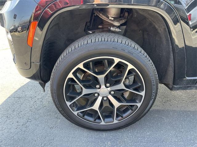 used 2022 Jeep Grand Cherokee car, priced at $44,990