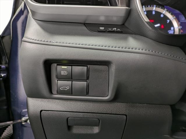 used 2022 Toyota Highlander car, priced at $37,821