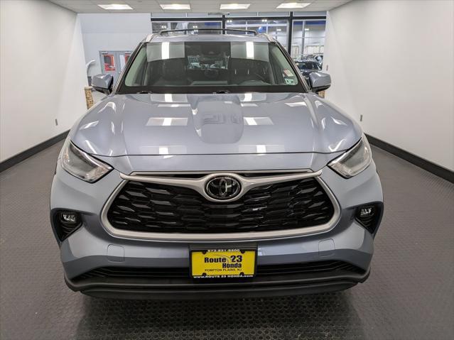 used 2022 Toyota Highlander car, priced at $39,882