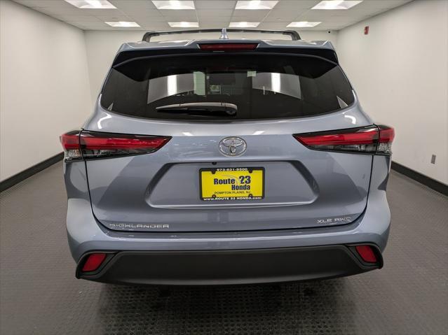 used 2022 Toyota Highlander car, priced at $39,882