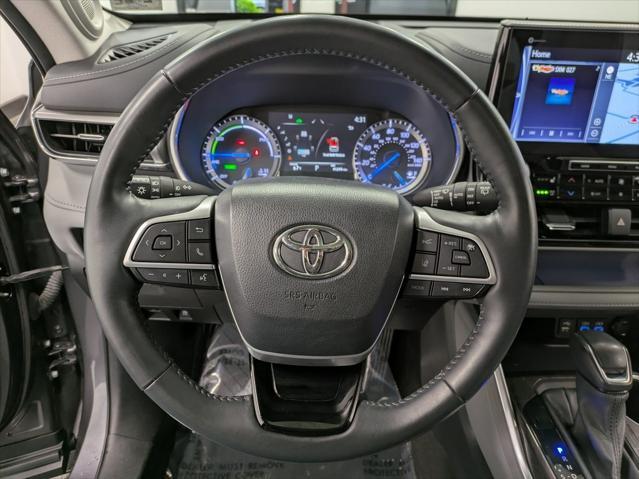 used 2022 Toyota Highlander Hybrid car, priced at $46,462