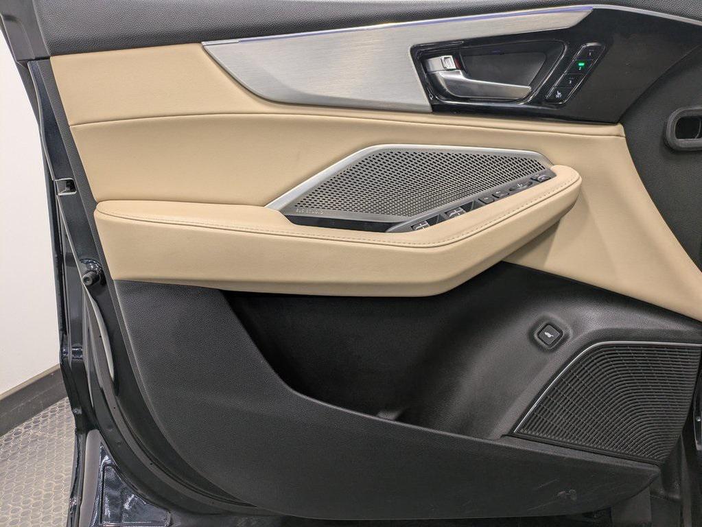 used 2023 Acura MDX car, priced at $40,776