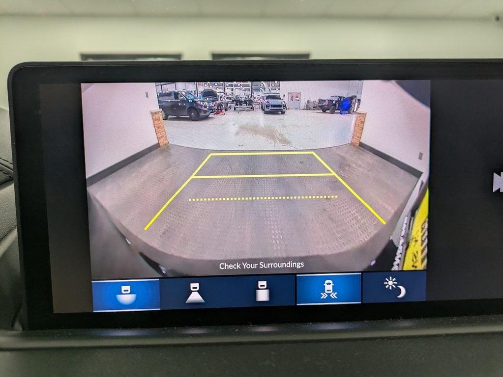 used 2023 Acura MDX car, priced at $40,776