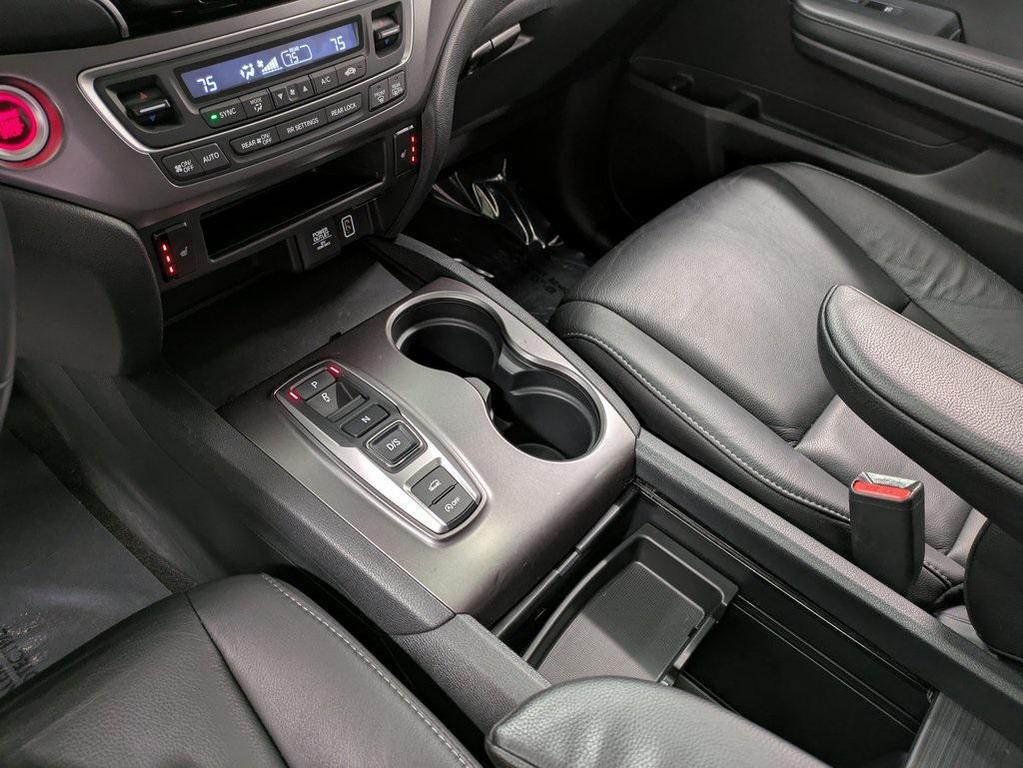 used 2022 Honda Pilot car, priced at $31,644