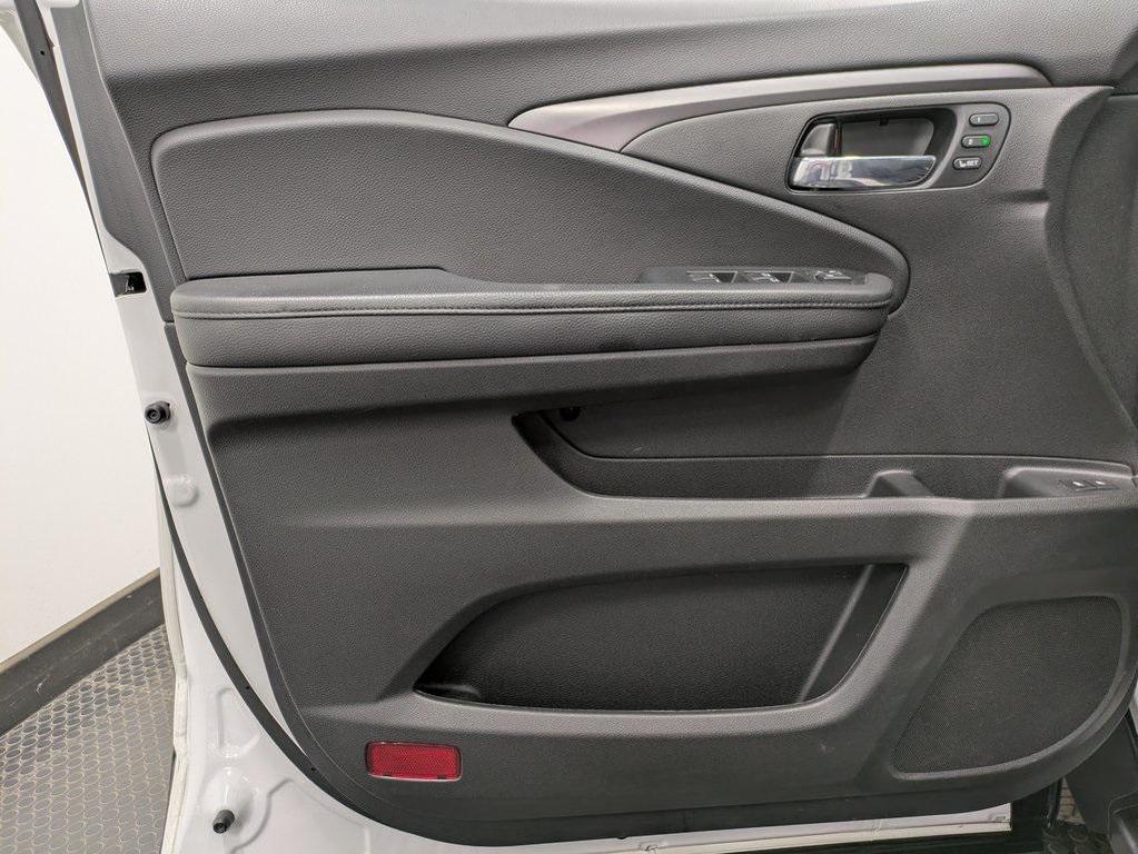 used 2022 Honda Pilot car, priced at $31,644