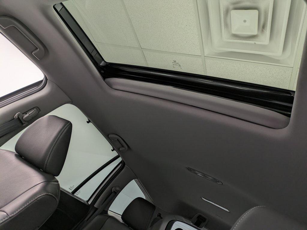 used 2022 Honda Pilot car, priced at $31,644