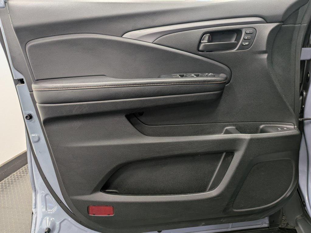used 2022 Honda Pilot car, priced at $30,498