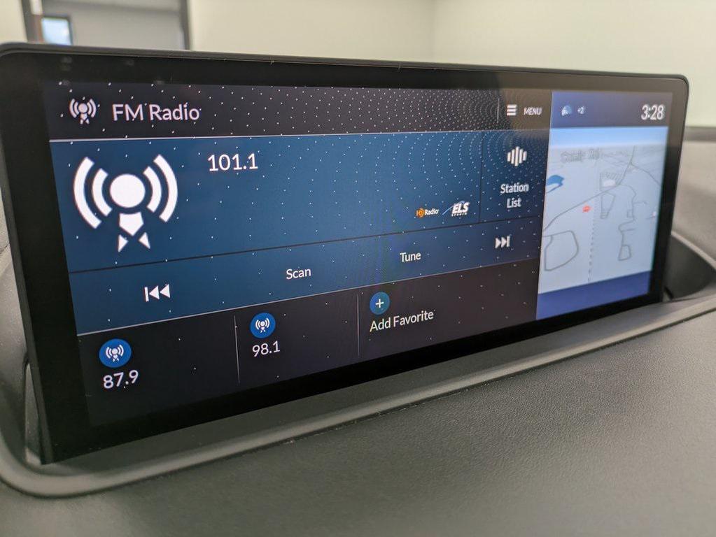 used 2023 Acura MDX car, priced at $40,554