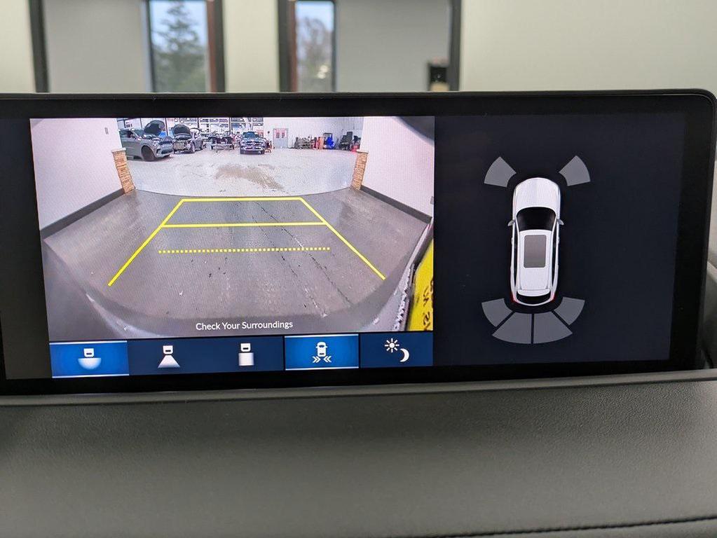 used 2023 Acura MDX car, priced at $40,554