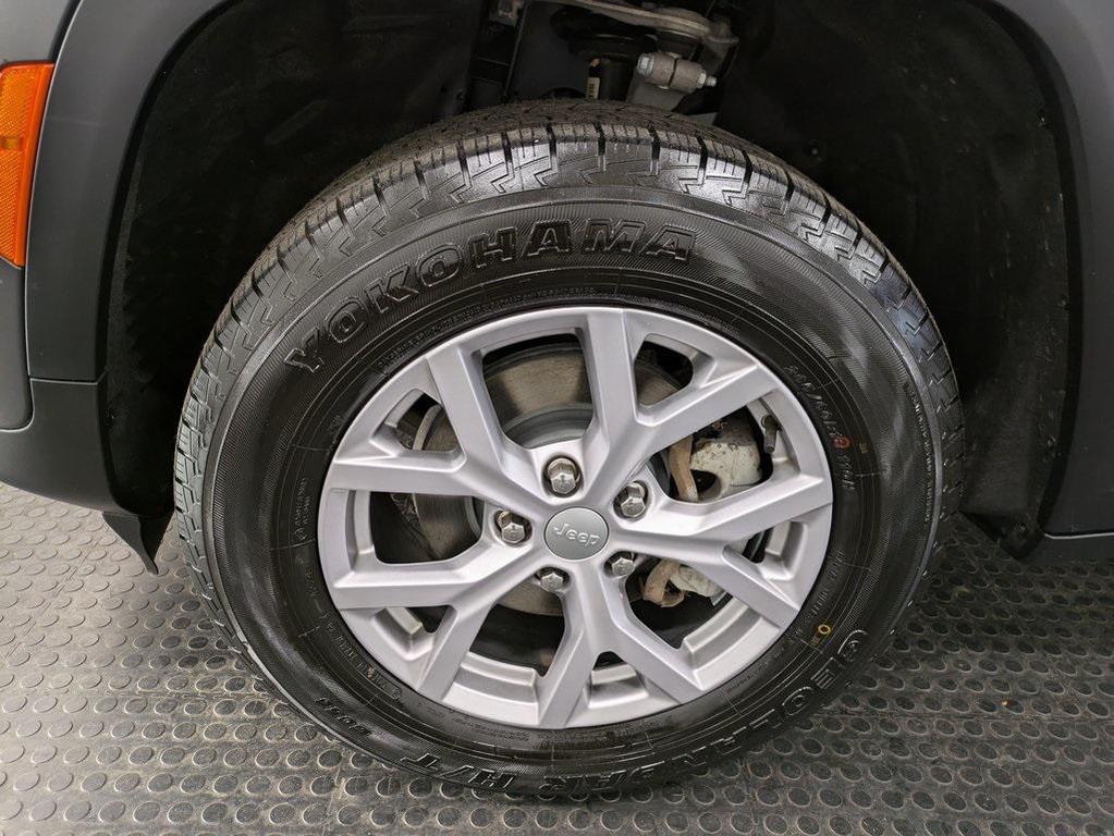 used 2022 Jeep Grand Cherokee car, priced at $29,339